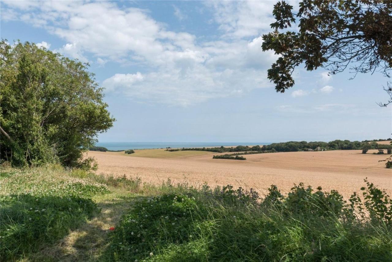 Seaside Chalet - Sleeps 6 Kingsdown  Exterior photo